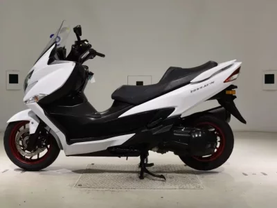 Suzuki BURGMAN 400A лот № 5049 оценка 4  с аукциона в Японии 2
