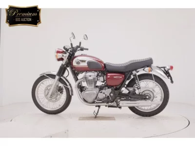 Kawasaki W800 лот № 7526 оценка 7  с аукциона в Японии 2