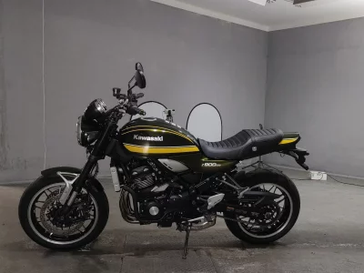 Kawasaki Z900RS лот № 8402 оценка 5  с аукциона в Японии 2