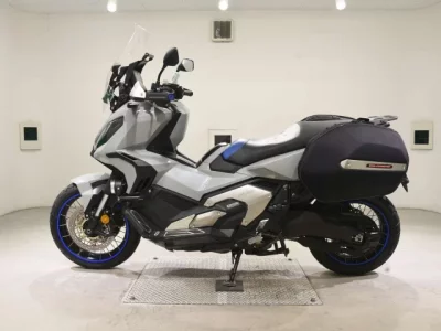 Honda X-ADV750-2 лот № 5051 оценка 5  с аукциона в Японии 2