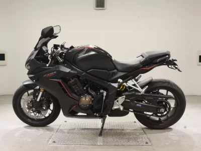 Honda CBR650R лот № 7503 оценка 5  с аукциона в Японии 2