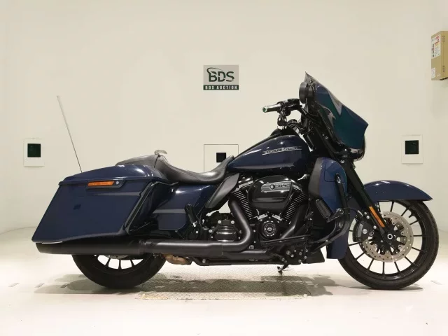 Harley-Davidson HARLEY FLHXS1870 лот № 5107 оценка 5  с аукциона в Японии