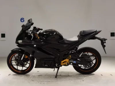 Yamaha YZF-R3 лот № 0141 оценка 4  с аукциона в Японии 2
