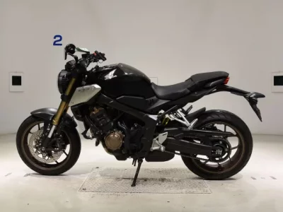 Honda CB650R лот № 5252 оценка 5  с аукциона в Японии 2