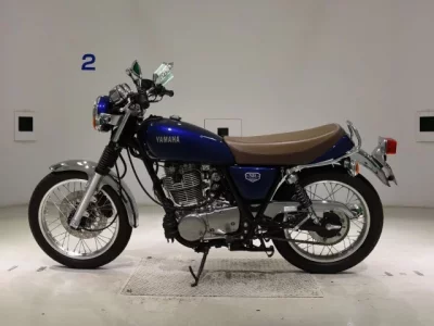 Yamaha SR400-5 лот № 5143 оценка 5  с аукциона в Японии 2