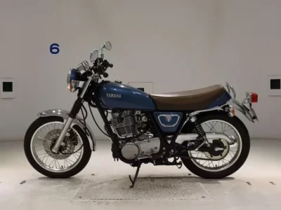 Yamaha SR400-5 лот № 0152 оценка 4  с аукциона в Японии 2