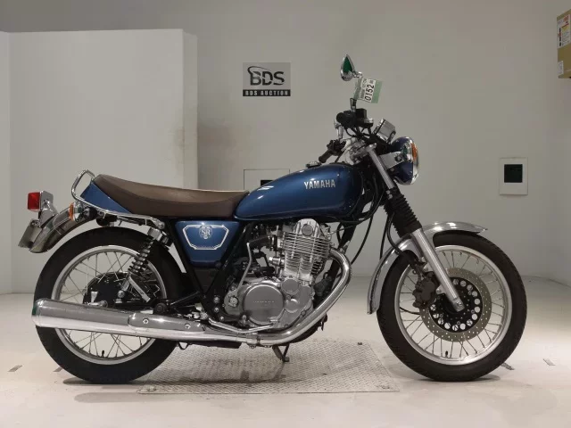 Yamaha SR400-5 лот № 0152 оценка 4  с аукциона в Японии