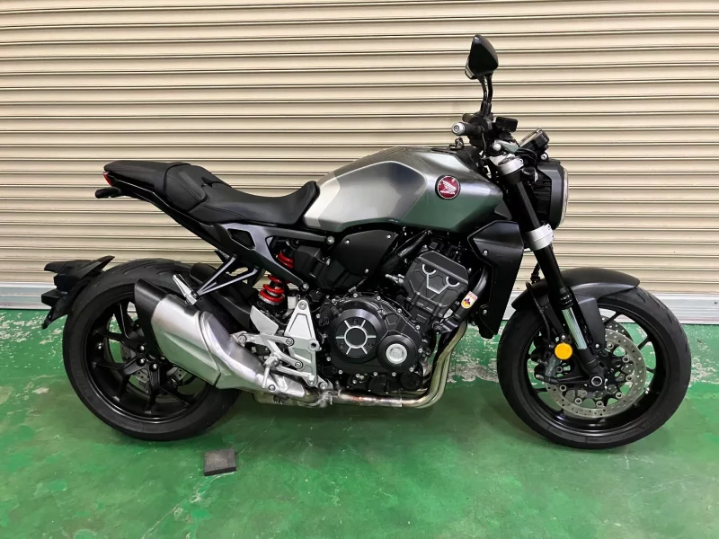 Honda CB1000R лот № 02180 оценка 4  с аукциона в Японии