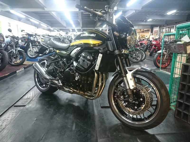 Kawasaki Z900RS лот № 04323 оценка 5  с аукциона в Японии