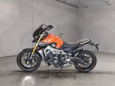 Yamaha MT-09 лот № 5607 оценка 4  с аукциона в Японии 2