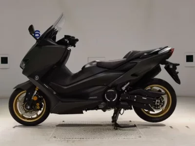 Yamaha T-MAX560T лот № 3084 оценка 5  с аукциона в Японии 2