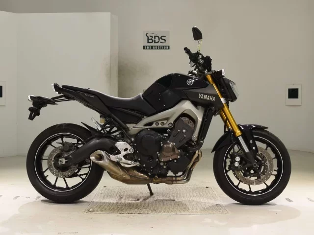 Yamaha MT-09 лот № 5481 оценка 5  с аукциона в Японии