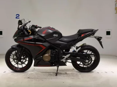 Honda CBR400R-2 лот № 7679 оценка 5  с аукциона в Японии 2