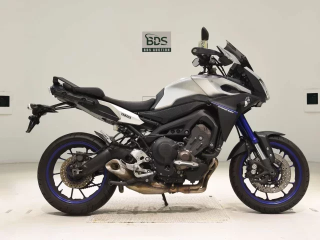Yamaha MT-09 лот № 7618 оценка 5  с аукциона в Японии