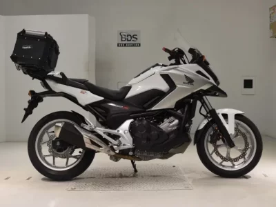 Honda NC750XLD-2