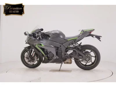 Kawasaki ZX-10RA лот № 7554 оценка 5  с аукциона в Японии 2