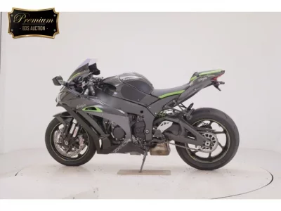 Kawasaki ZX-10RSE лот № 0038 оценка 5  с аукциона в Японии 2
