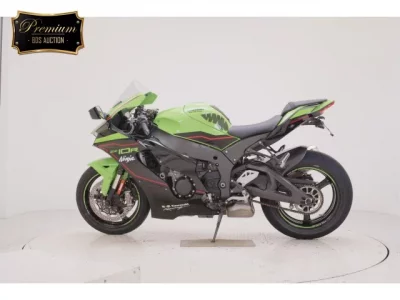 Kawasaki ZX-10RA лот № 0045 оценка 5  с аукциона в Японии 2