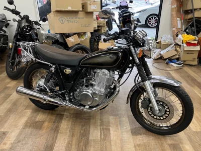 Yamaha SR400 FINAL ED лот № 02011 оценка 4  с аукциона в Японии 2