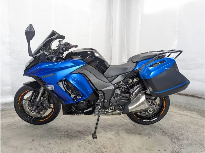 Kawasaki Ninja 1000 лот № 02087 оценка 5  с аукциона в Японии