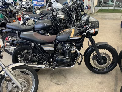 Kawasaki W800 CAFE 2021