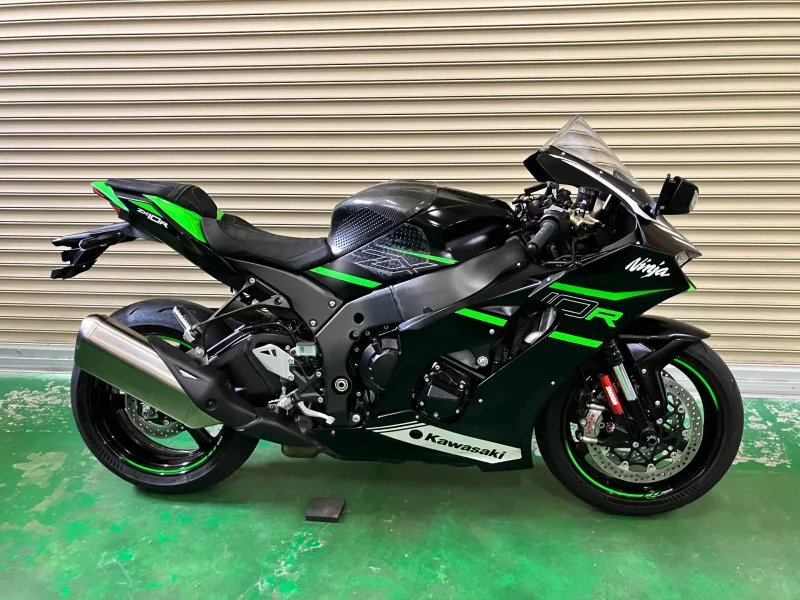 Kawasaki NINJA ZX-10R ABS лот № 02157 оценка 4  с аукциона в Японии