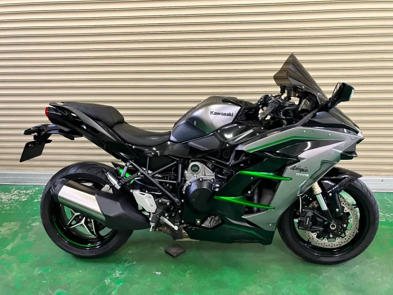 Kawasaki Ninja H2 SX SE лот № 02188 оценка 4  с аукциона в Японии