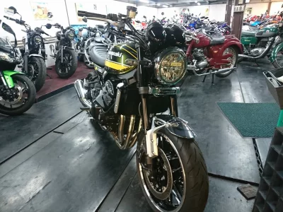 Kawasaki Z900RS лот № 04227 оценка 5  с аукциона в Японии 2