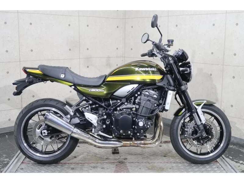 Kawasaki Z900RS лот № 00536 оценка 5  с аукциона в Японии