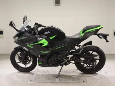 Kawasaki NINJA400-2 лот № 5175 оценка 4  с аукциона в Японии 2