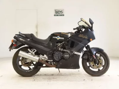 Kawasaki GPZ400R SHO LOUIS NOT EQUIPPED