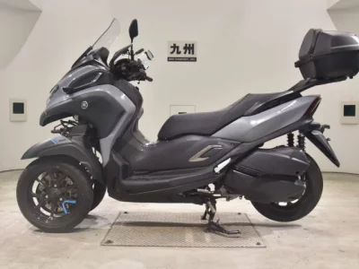 Yamaha TORI CITY 300 лот № 2677 оценка 4  с аукциона в Японии 2