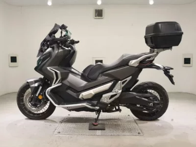 Honda X-ADV750 лот № 7508 оценка 5  с аукциона в Японии 2