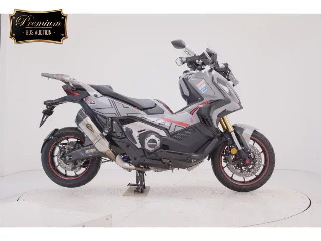 Honda X-ADV750-2 лот № 7524 оценка 4  с аукциона в Японии