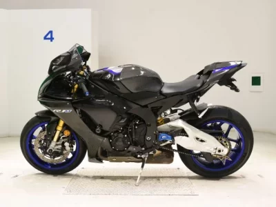 Yamaha YZF-R1M лот № 5031 оценка 5  с аукциона в Японии 2