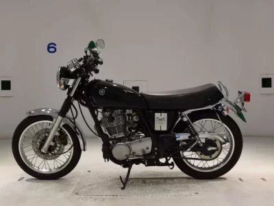 Yamaha SR400-5 лот № 0172 оценка 5  с аукциона в Японии 2