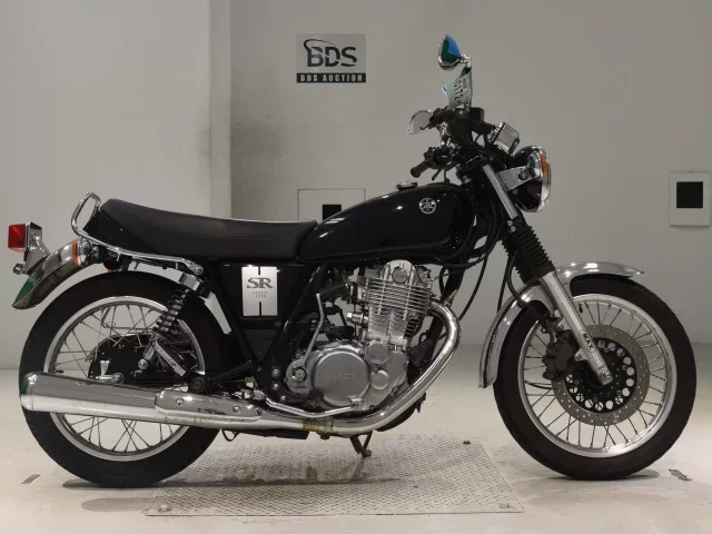 Yamaha SR400-5 лот № 0172 оценка 5  с аукциона в Японии