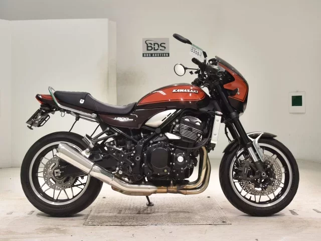 Kawasaki Z900RS лот № 5355 оценка 5  с аукциона в Японии