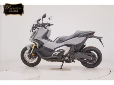 Honda X-ADV750-2 лот № 2524 оценка 6  с аукциона в Японии 2
