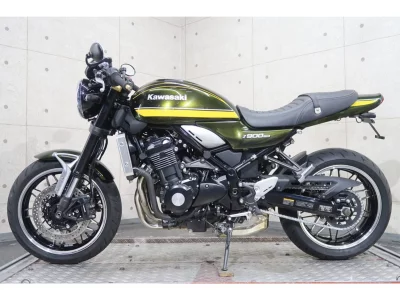 Kawasaki Z900RS лот № 04326 оценка 5  с аукциона в Японии 2