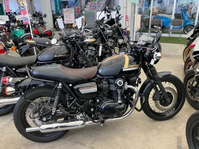 Kawasaki W800 CAFE лот № 04437 оценка 4  с аукциона в Японии 2