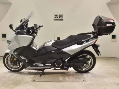 Yamaha T-MAX530DX лот № 2733 оценка 5  с аукциона в Японии 2