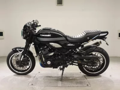 Kawasaki Z900RS лот № 7702 оценка 5  с аукциона в Японии 2