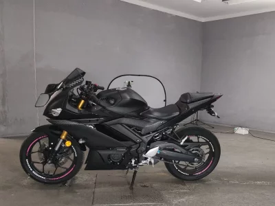 Yamaha YZF-R3 лот № 8406 оценка 4  с аукциона в Японии 2