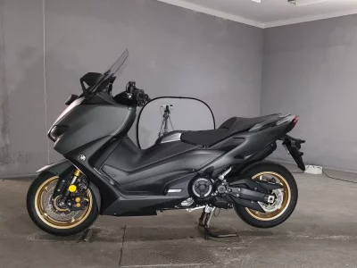 Yamaha T-MAX560 лот № 7445 оценка 5  с аукциона в Японии 2