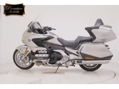 Honda GL1800 TOUR D  с аукциона в Японии