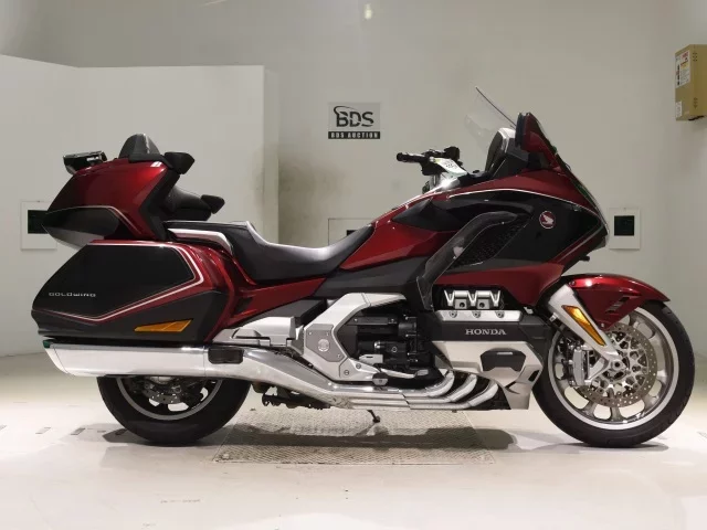 Honda GL1800 TOUR D лот № 5395 оценка 5  с аукциона в Японии