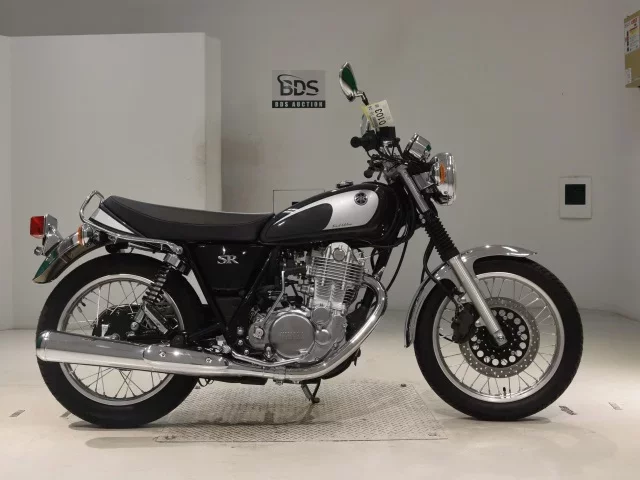 Yamaha SR400-5 лот № 0103 оценка 6  с аукциона в Японии