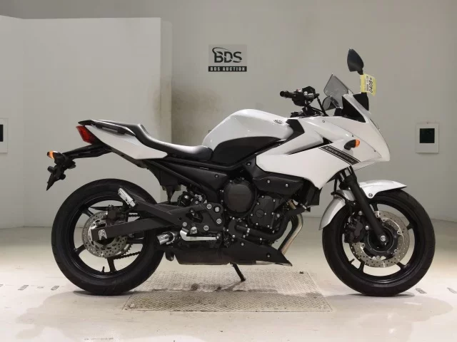 Yamaha XJ6 DIVERSION лот № 0408 оценка 5  с аукциона в Японии