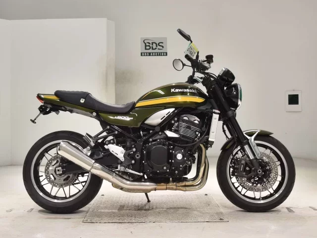 Kawasaki Z900RS лот № 0168 оценка 6  с аукциона в Японии